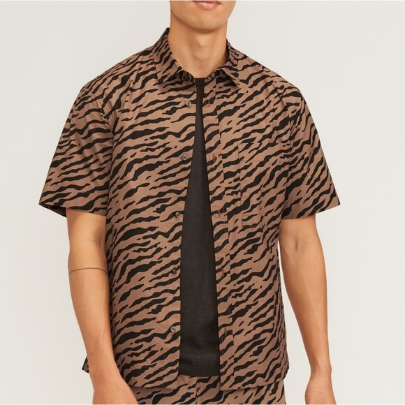 NWT Everlane Men’s Tiger Print Shirt Size Large - Picture 1 of 8